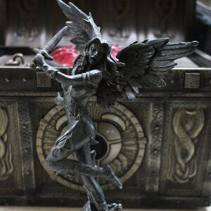 WARRIOR VAMPIRE GOTH gargoyle Vampirella WITH WINGS SWORD SKULLS Statue FIGURE